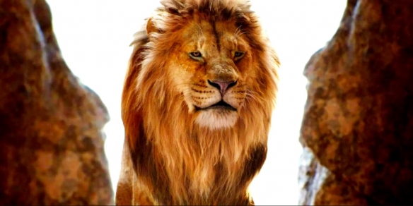 真狮版《狮子王：木法沙》曝新剧照 幼狮从高处跃下