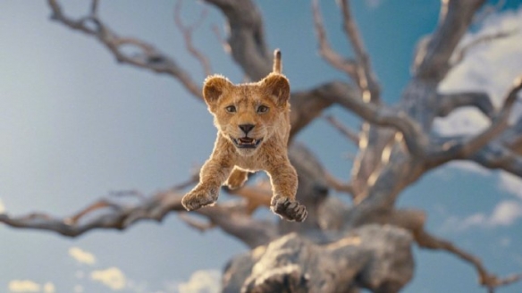 真狮版《狮子王：木法沙》曝新剧照 幼狮从高处跃下