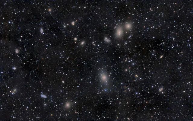 室女座星系团由什么组成，有什么性格特征